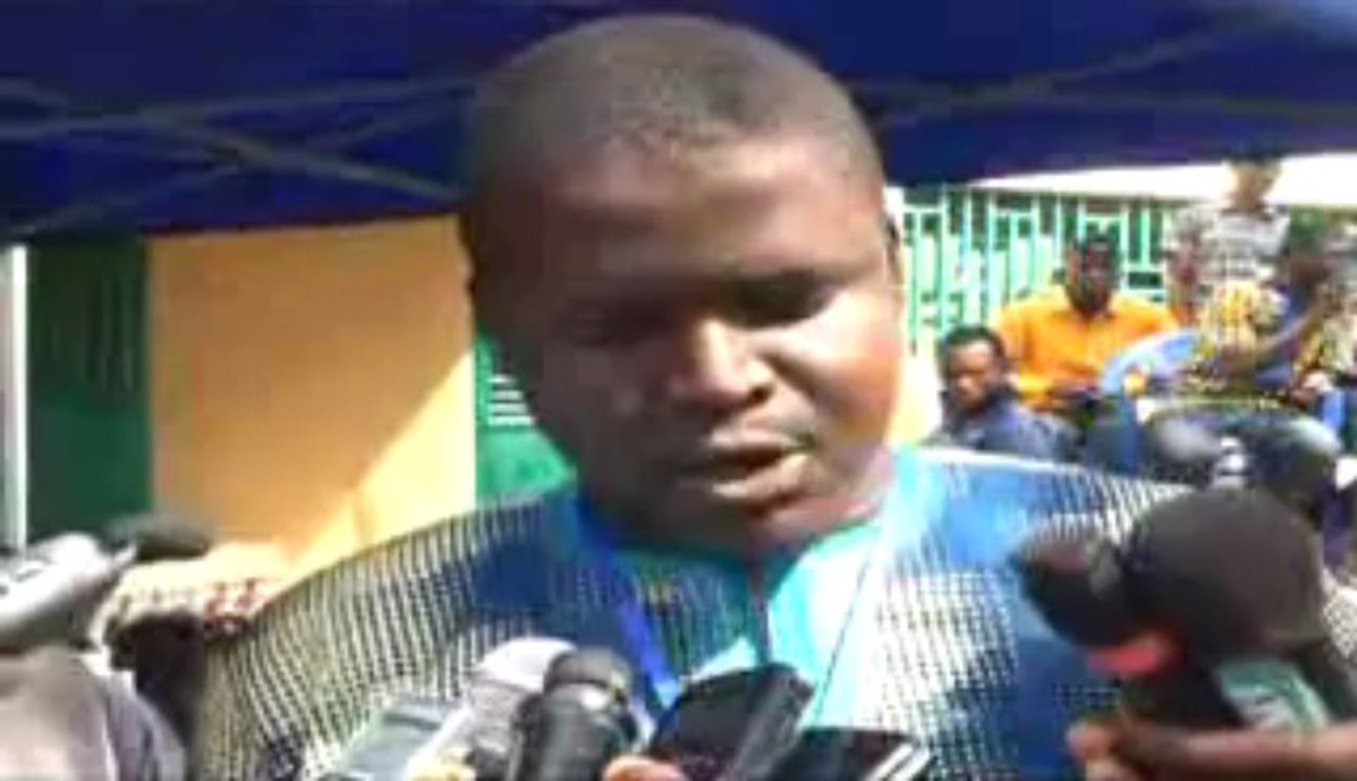 Takana Zion  2013 + les Artistes Guinéens réagissent au Dérapage de Takana (1)