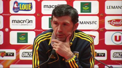 Conférence de presse Le Mans FC - RC Lens : Régis BEUNARDEAU (LEMANS) - Eric SIKORA (RCL) - saison 2012/2013