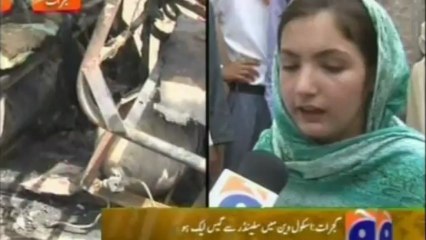 School bus fire kills 17 children in Pakistan