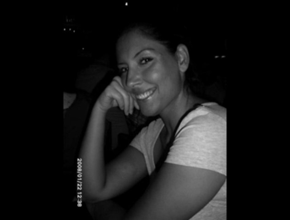 Aysun Tascesme Ellerim Bombos yuregimde bir sizi *****