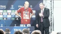 Erster Job nach Rücktritt: Alex Ferguson ehrt Arjen Robben