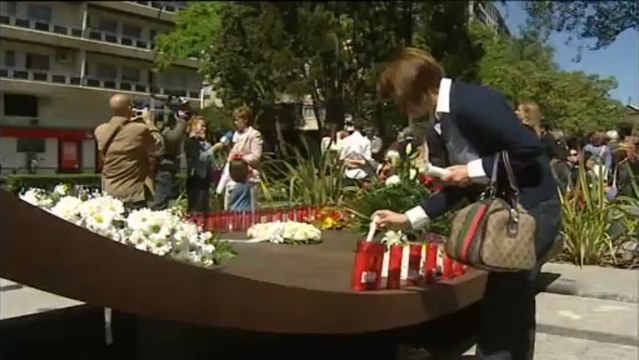 Emotivo homenaje en Zaragoza a los fallecidos en el accidente del Yak-42
