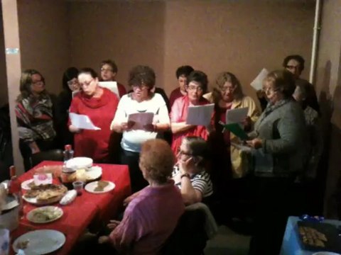 repas fête des voisins résidence Cimbats 2 à Blanquefort (33)