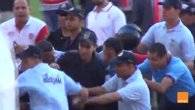 ردة فعل جمهور الإفريقي على الحكم إثر نهاية اللقاء