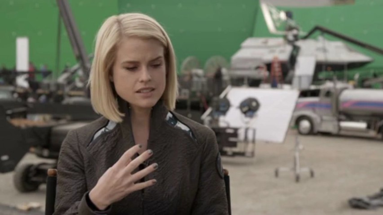 Star Trek - Alice Eve