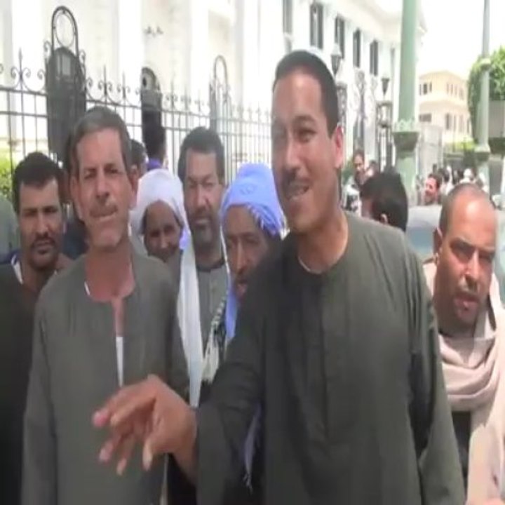 أهالي قرية بالمنيا يتظاهرون احتجاجًا علي فرض رسوم علي أراضيهم ومنازلهم