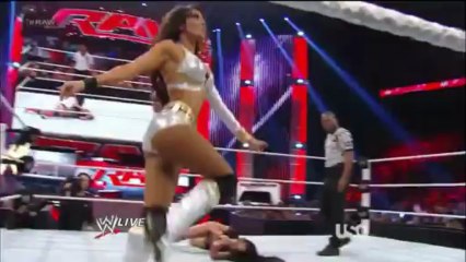 WWE RAW 5-20-13 AJ Lee vs. Layla