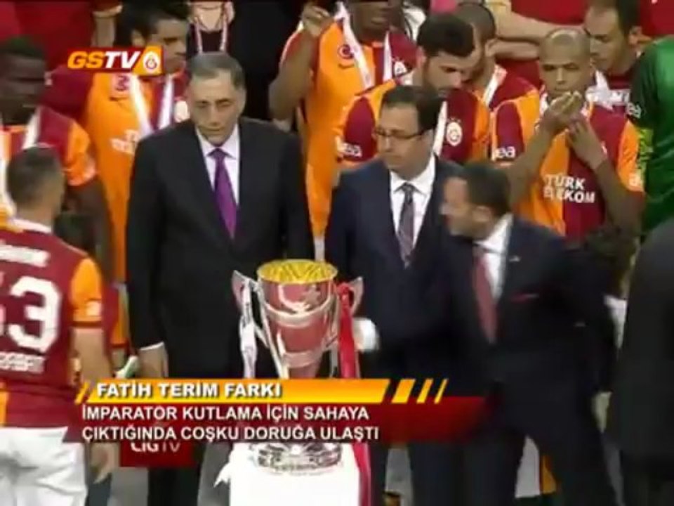 FUTBOL  İmparator Fatih Terim Farkı