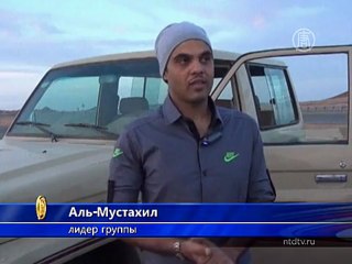 Экстремалы балансируют на двух колёсах в пустыне