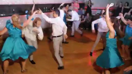 Demonstratie Rueda de Casino in cadrul aniversarii de 2 ani a scolii A Lo Cubano