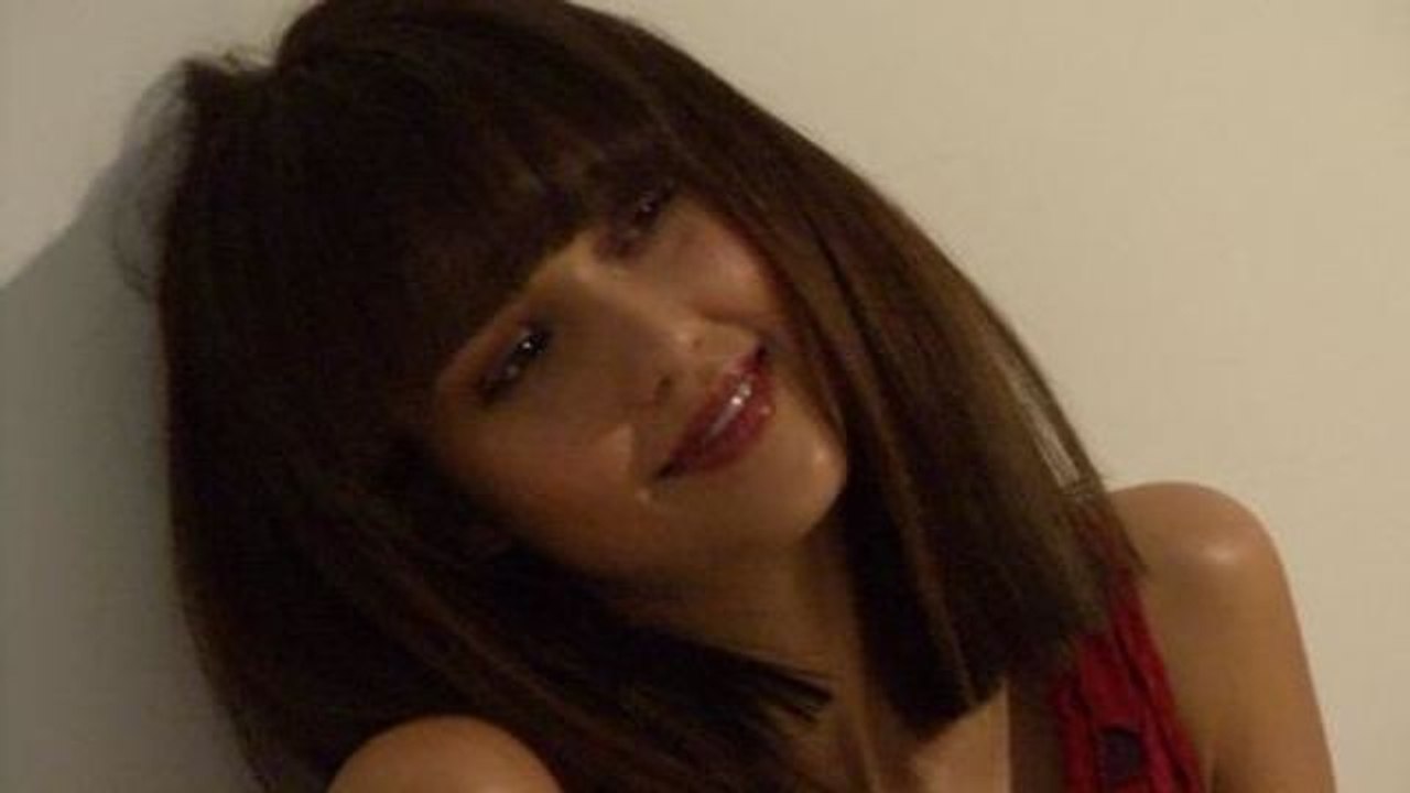 Jessica Alba's Lawn is Made Out of Recycled Tir...