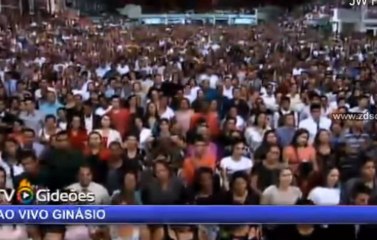 Pr Feliciano RACISTA farra das ofertas e o carro pra filha - Gideoes 2013