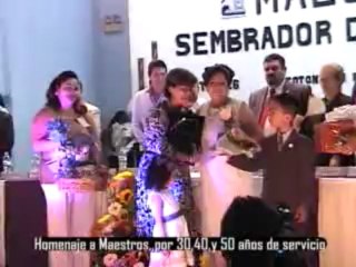 ACTO SOLEMNE HOMENAJE A MAESTROS EN SUS 30,40 Y 50 AÑOS DE SERVICIO..