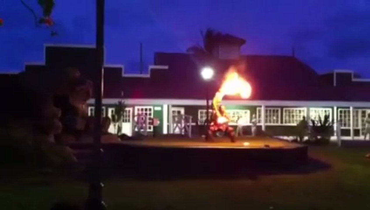 Fire dancers2