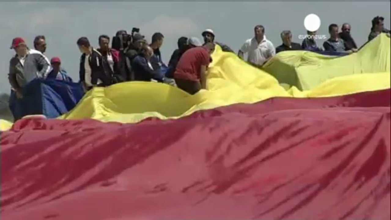 Giant flag unfurled in Romania