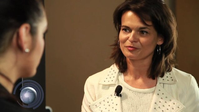 MEDPI 2013 : la barre son à enceintes détachables de Philips