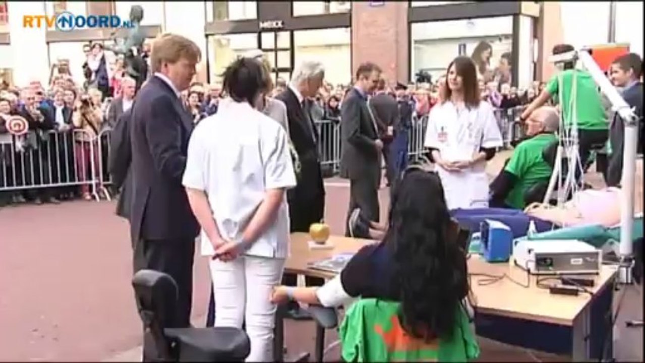 Liveblog (2) van het koningsbezoek: Kopje koffie voor de koning - RTV Noord