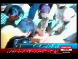 PML-N Workers Acted Cake In youm-e-takbeer  Multan