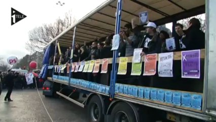 "Bombasse" et "Triple A", les nouveaux mots du dico