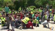Sécurité routière : distribution de gilets jaunes aux élèves de l’école primaire de Villegailhenc :