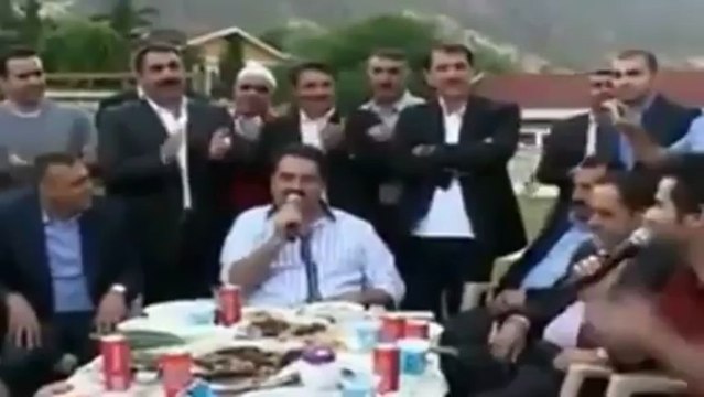 İbrahim Tatlıses saldırıdan sonra ilk kez türkü söyledi