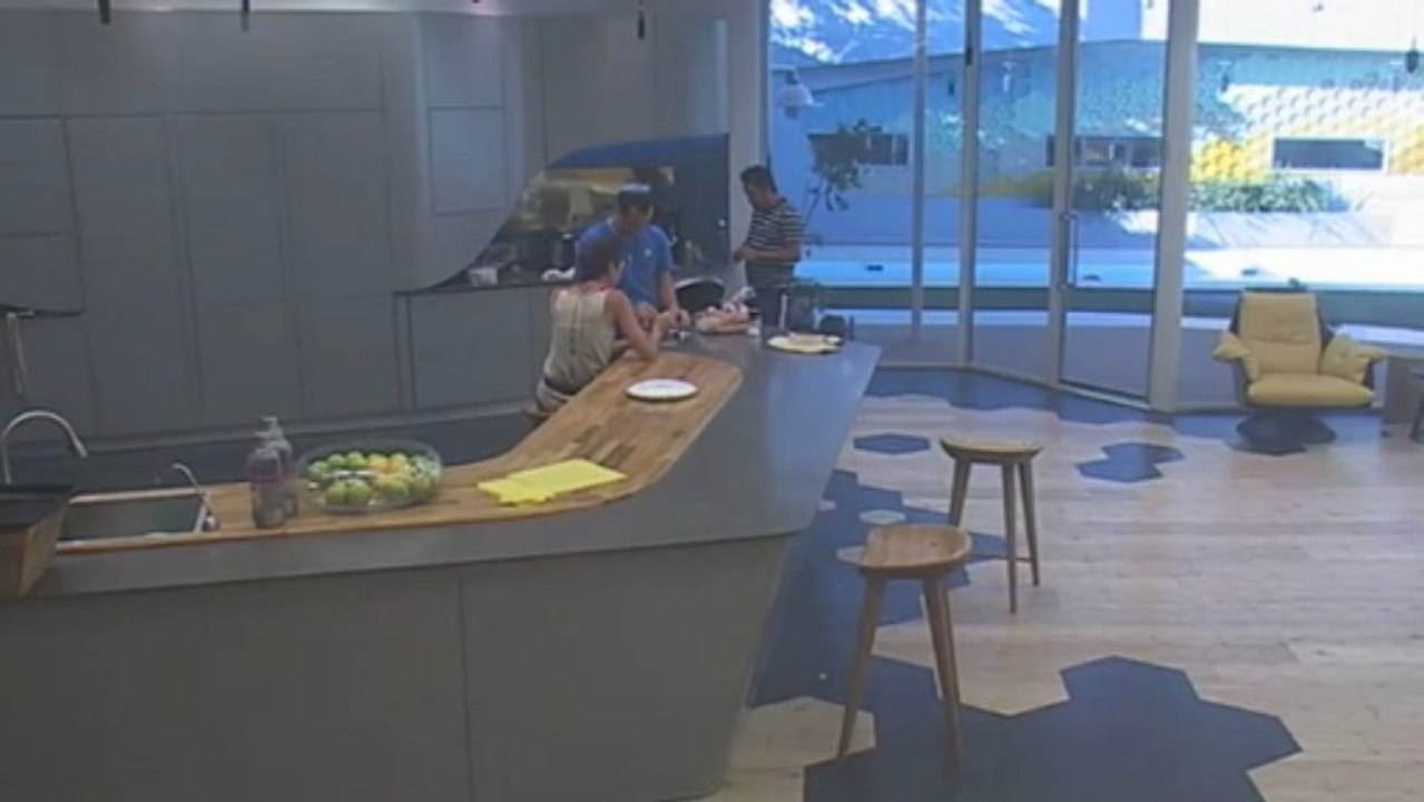 שומעים את טהוניה מדברת אם האח הגדול