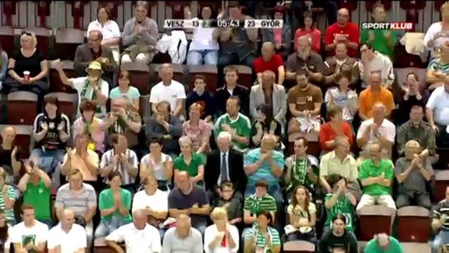 Kung-Fu et but retourné entre les jambes de Andrea Lekić