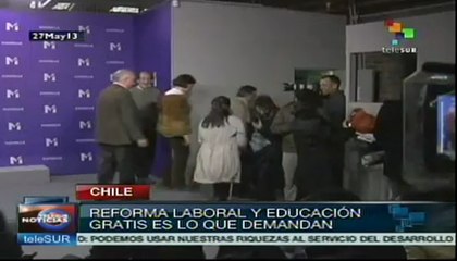 Partido Comunista de Chile respalda a Michelle Bachelet en primarias