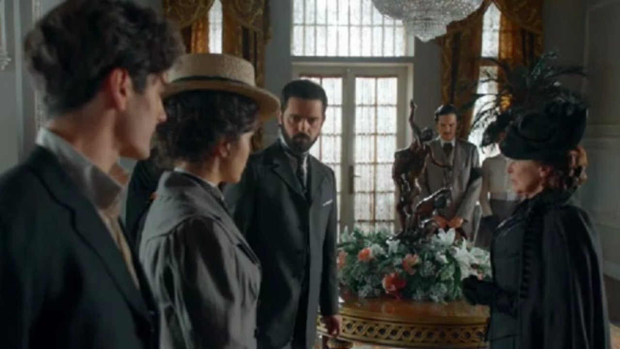 Gran Hotel - Capítulo 35. Alicia salió de viaje sin previo aviso.