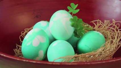 How to Dye Eggs : Shamrock Clover Eggs