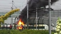 Un TGV en flammes à Saint-Denis