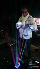 Francis Rimbert teste la Laser Harpe