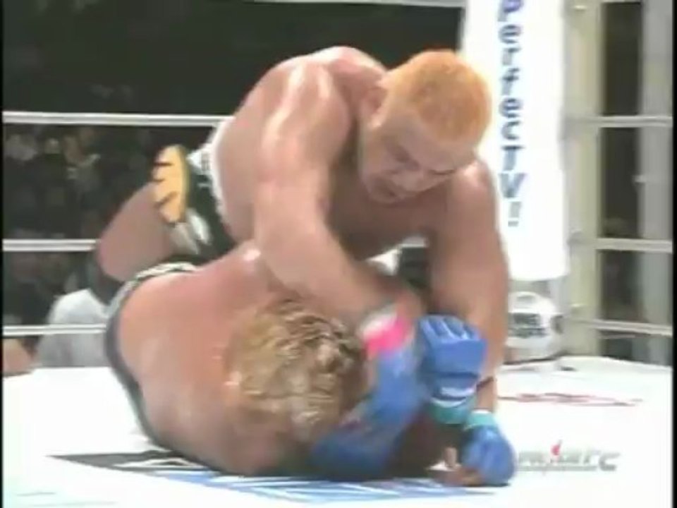 Kazuyuki Fujita vs. Yoshihiro Takayama