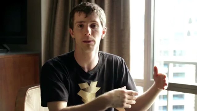 Virtuix Omni & Oculus Test Drive - Linus & Slick Virtual Reality Virgins