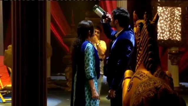 Madhubala - Ek Ishq Ek Junoon - Behind The Scenes [09] - 08-08-2012 - Madhu's Challenge To RK