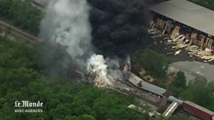 Etats-Unis : un train transportant des produits chimiques déraille et explose
