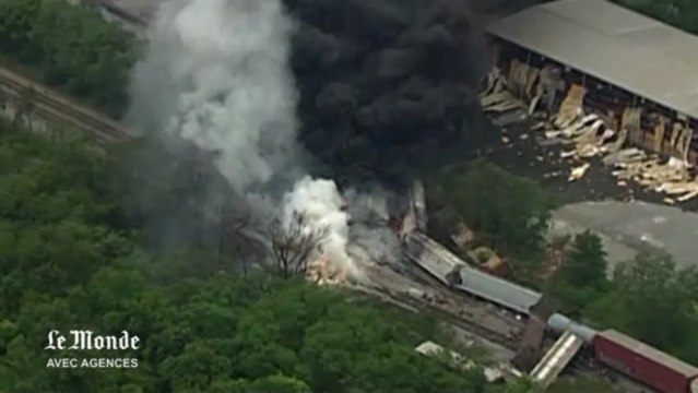 Etats-Unis : un train transportant des produits chimiques déraille et explose