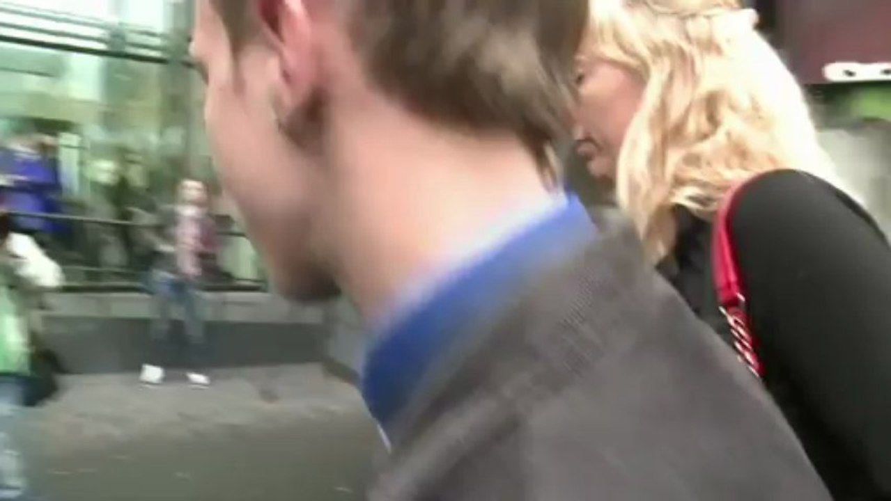 Pays-Bas: sept ados et un père jugés pour la mort d'un arbitre