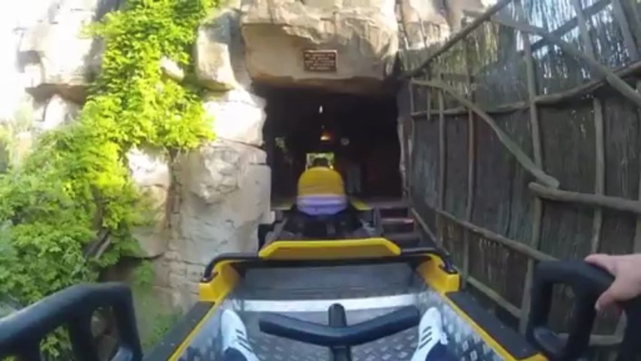 parc asterix la trace du hourra onride