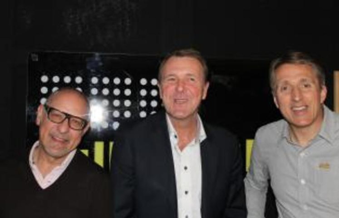 Phil Tufnell visits talkSPORT Towers