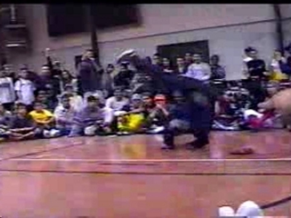 breakdance battle