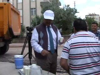 BAHÇELİEVLER'DE ASFALT VE KALDIRIM YENİLENİYOR