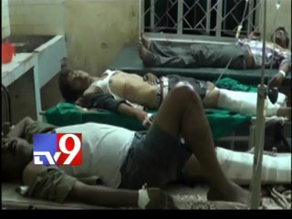 20 injured in Khammam road accident