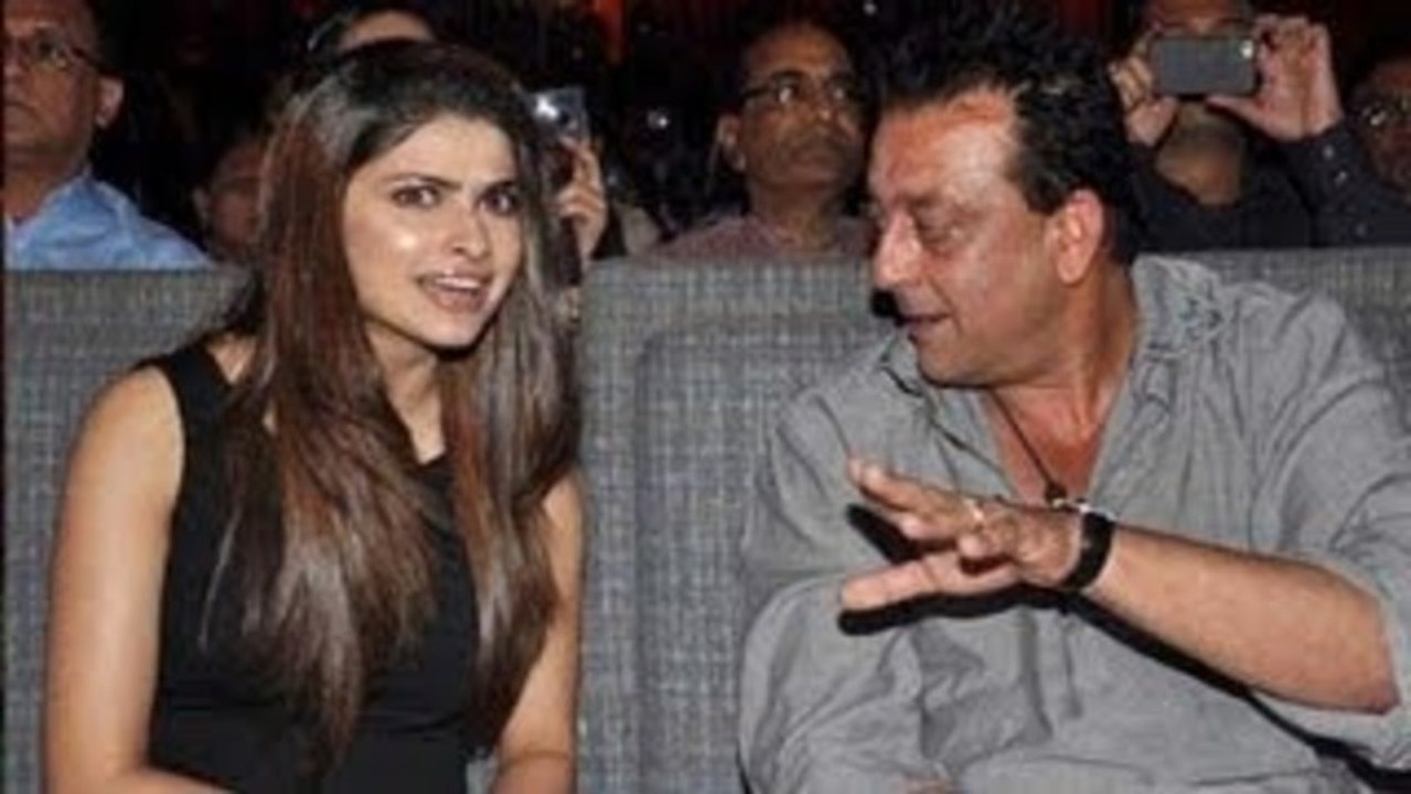 It Was Wondeful Working With Sanjay Dutt - Prachi Desai