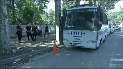 Affrontements sporadiques et nettoyage après les violences en Turquie