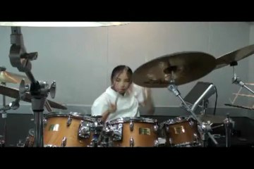Sara, 13-yrs girl, plays rush - yyz with stick performance