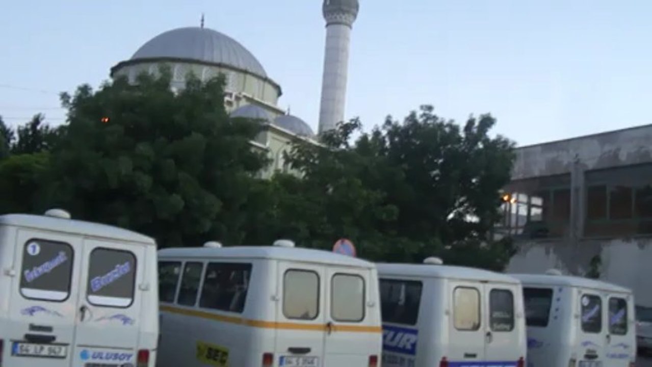 USAK OTAGARIN´ DA AKSAM EZANI DiNLEMEK VE RÜZGAR GiBi GECEN BiR YOLCULUK