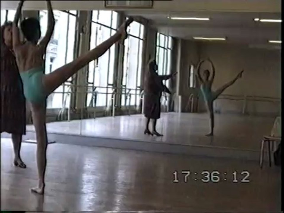 VTS_01_2 Archives Bernard Védry - Flore Védry avec Lydia Menchova (suite)