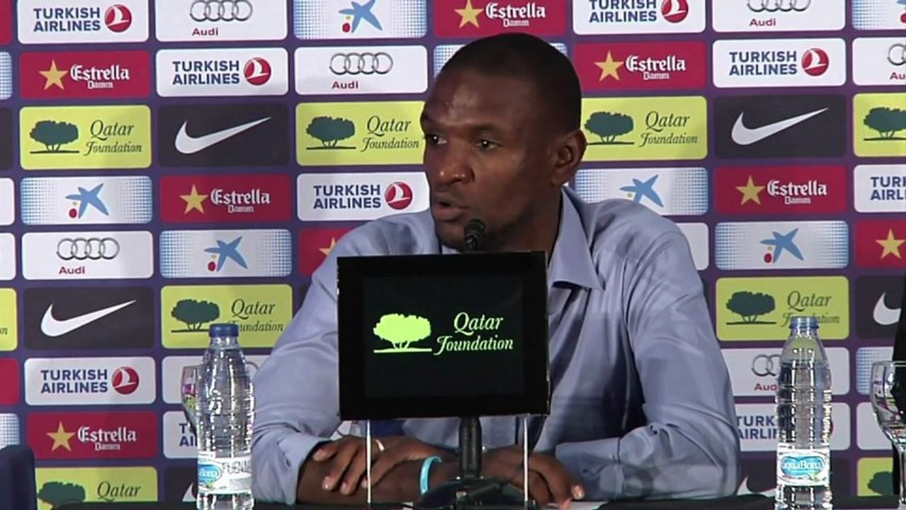En larmes, Eric Abidal fait ses adieux au Barça