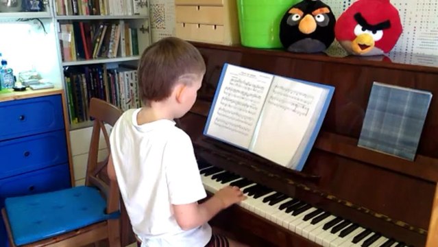 teXet TM-4677, тест камеры - песня про зайцев